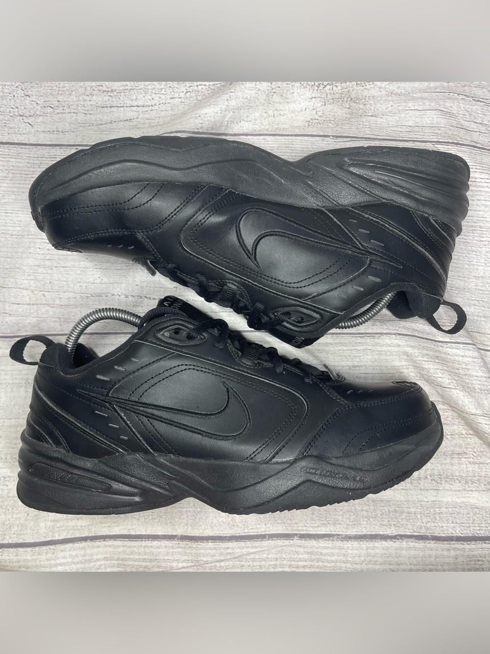 Nike Air Monarch IV Men Size 11 4E Black Leather Cross Trainer Shoes
